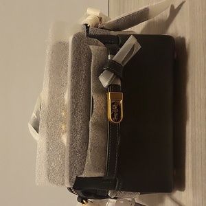 Coach Small Green Leather Bag w/Shoulder strap.